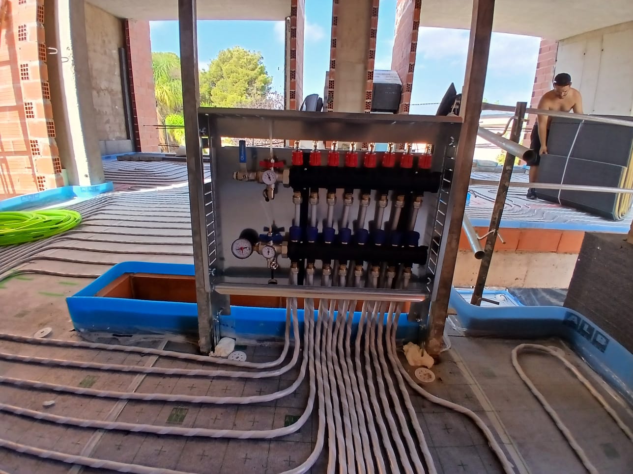 Instalación de suelo radiante DUALTERMiA – imagen 4